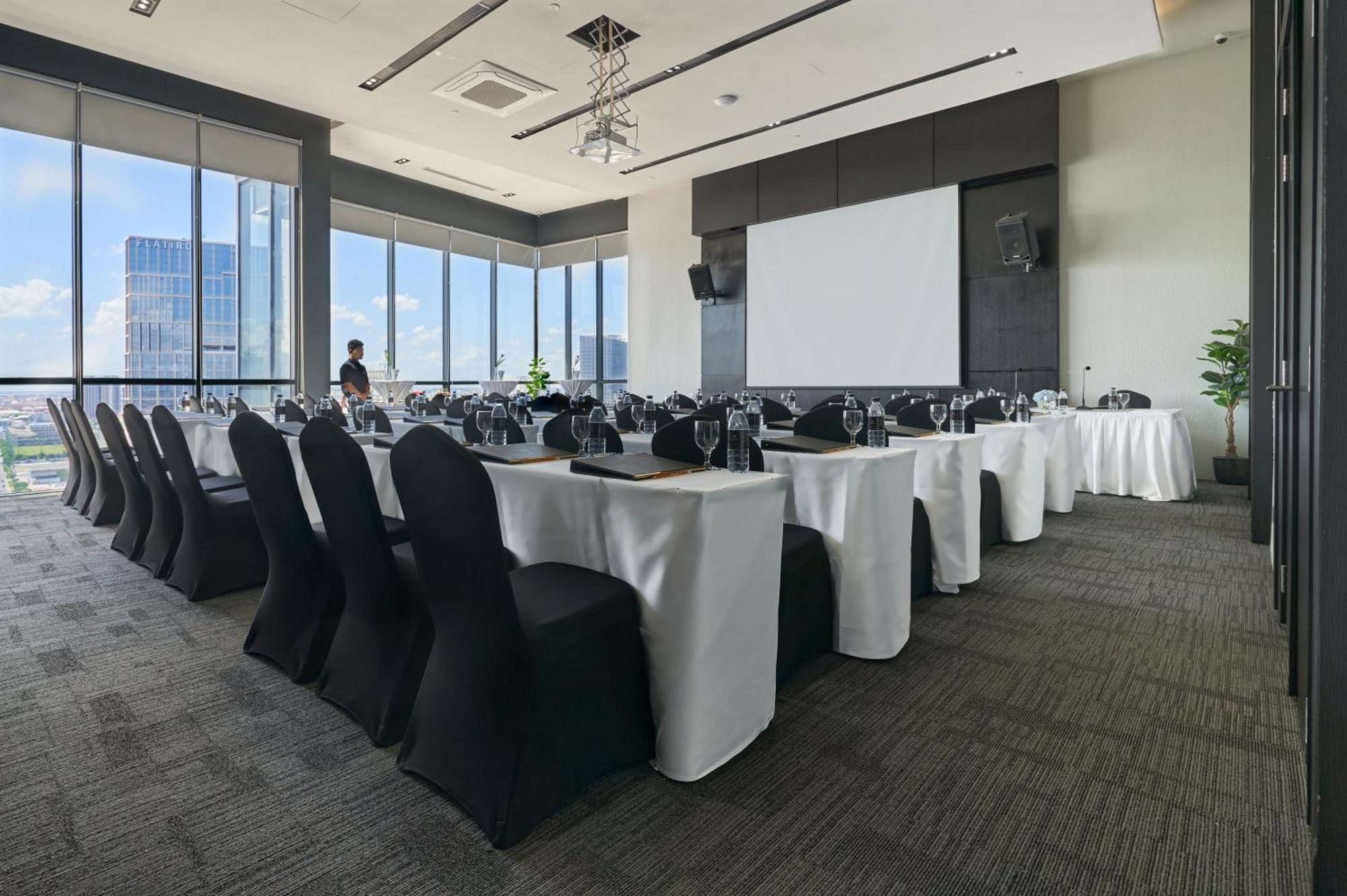 Luxcity Hotel & Apartment Πνομ Πενχ Εξωτερικό φωτογραφία